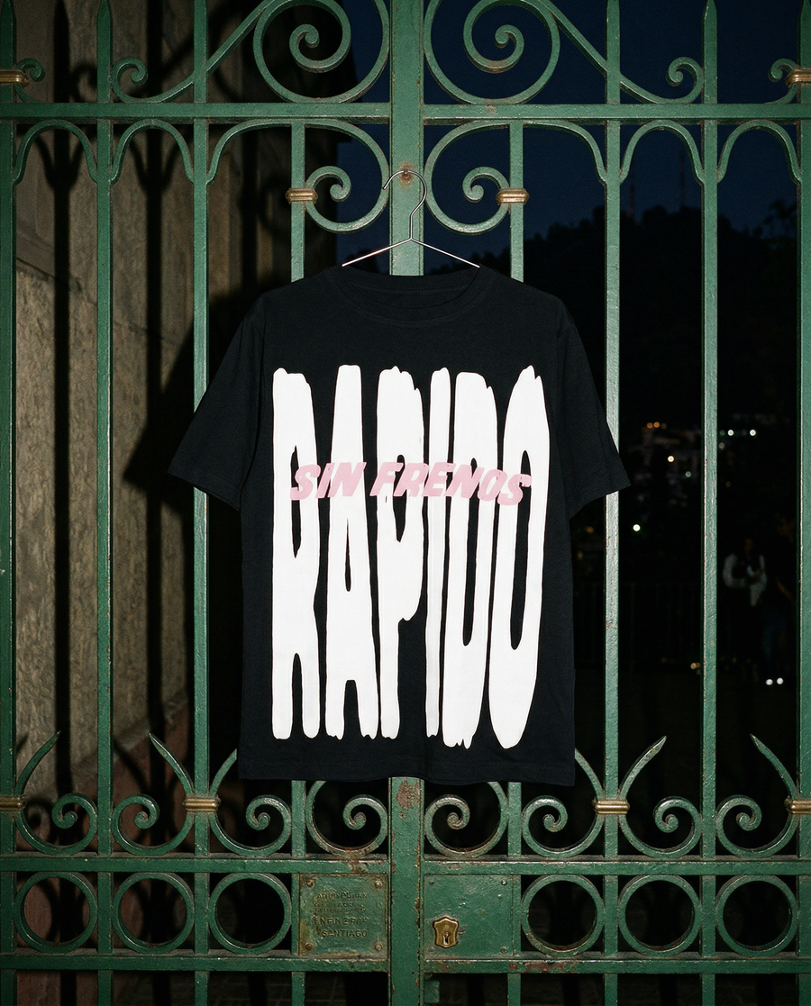 Polera “RÁPIDO – Sin Frenos” black